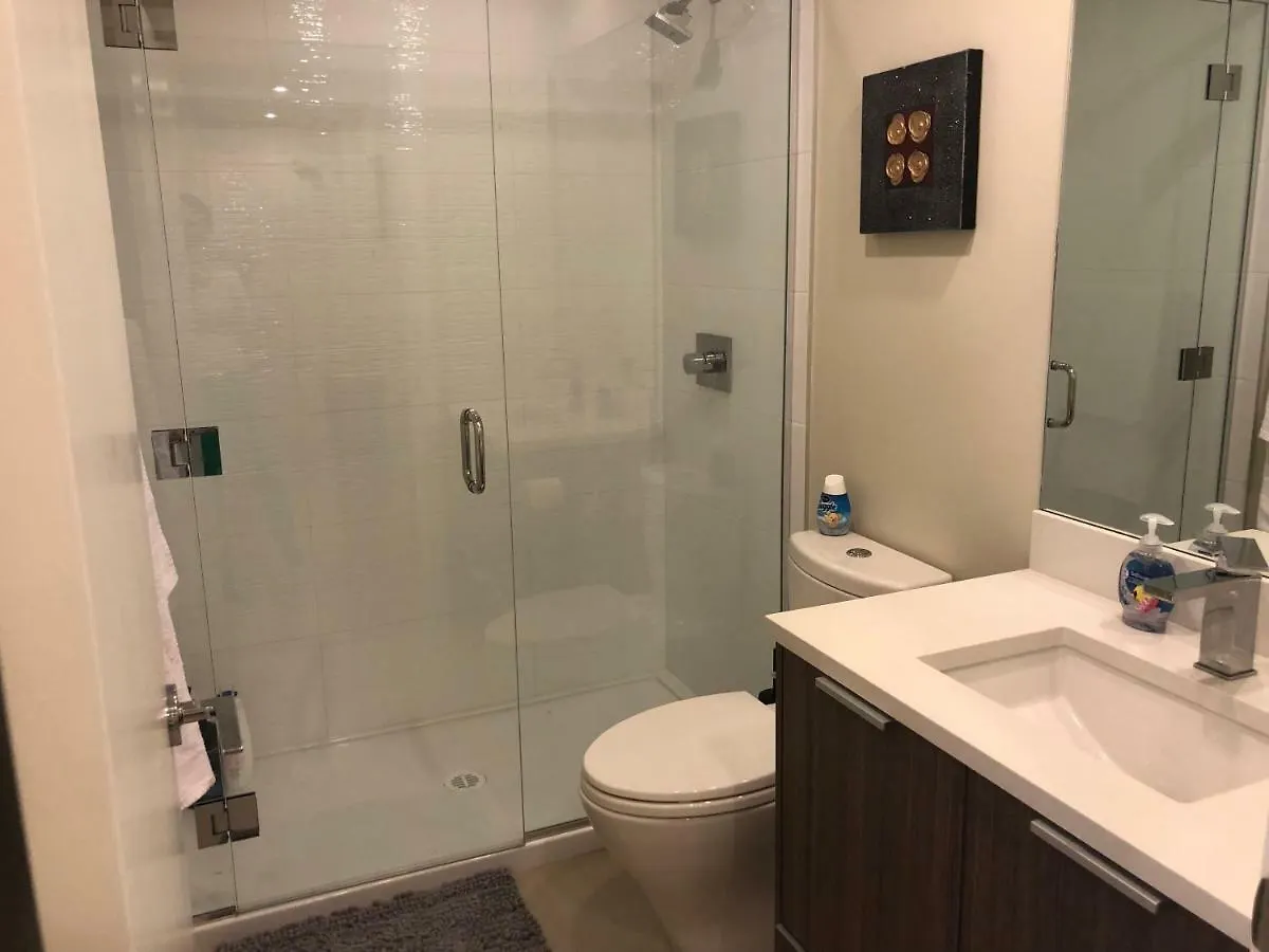 Downtown 2 Beds/2Bath With Huge Patio& Parking! Daire Victoria Kanada